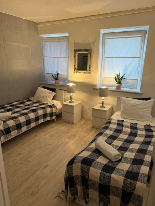 Chillout 4 Bedrooms Lägenhet Warszawa